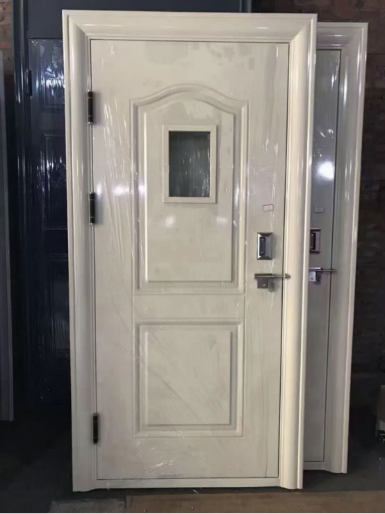 德令哈学校教室门