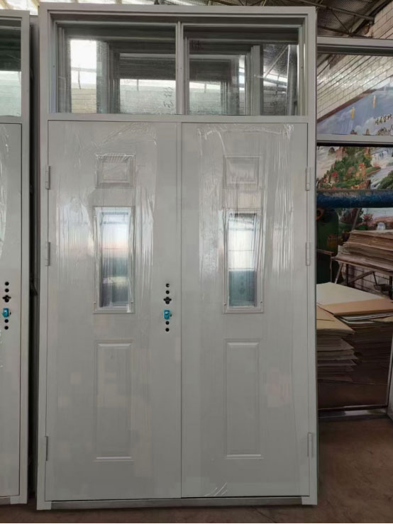 德令哈学校教室门 德令哈学校教室门