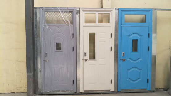 德令哈学校教室门